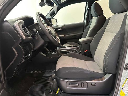 Certified 2022 Toyota Tacoma TRD Sport w/ Technology Package image 20