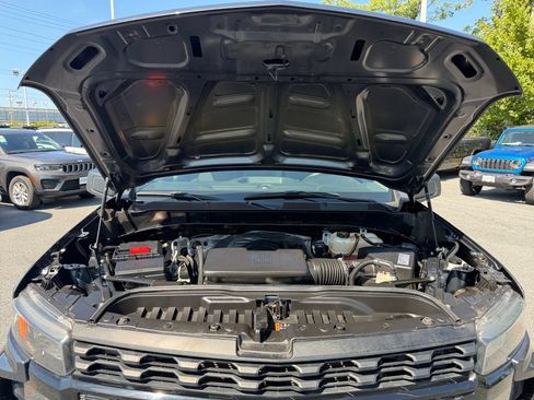 Used 2021 Chevrolet Silverado 1500 Custom Trail Boss w/ LPO, Dark Essentials Package AWD/4WD image 17