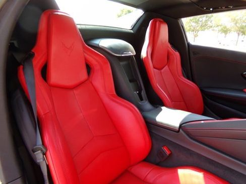 Used 2024 Chevrolet Corvette Stingray Preferred Conv w/ Z51 Performance Package RWD image 29