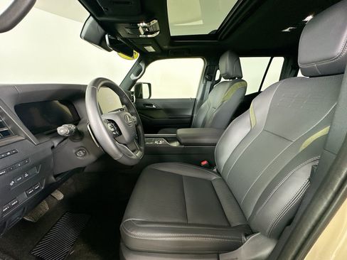 Used 2025 Lexus GX 550 AWD/4WD image 31