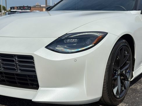 Used 2024 Nissan Z Performance w/ Floor Mat Package RWD image 7