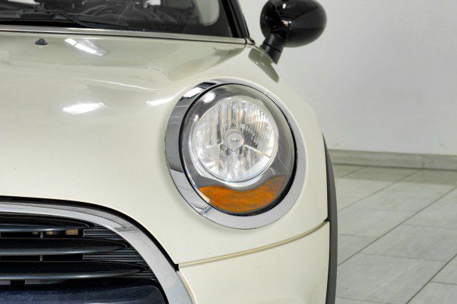 Used 2016 MINI Cooper 4-Door Hardtop FWD image 44