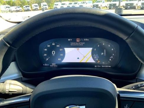 Used 2022 Volvo XC40 T5 Momentum image 54