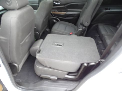 Used 2022 GMC Acadia Elevation image 39