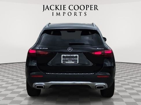 Certified 2025 Mercedes-Benz GLA 250 4MATIC image 6