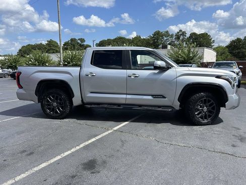 Used 2024 Toyota Tundra Platinum AWD/4WD image 2