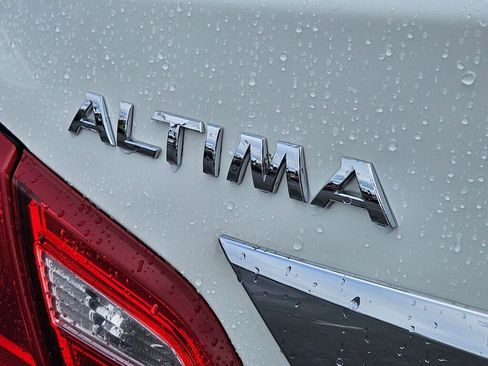 Used 2016 Nissan Altima 2.5 S w/ Power Driver Seat Package image 11