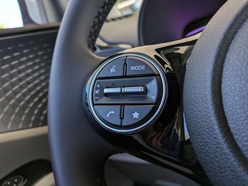 Used 2025 Kia Soul EX image 22