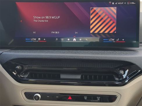 New 2026 BMW 330i Sedan w/ M Sport Package image 18