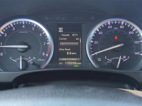 Used 2017 Toyota Highlander XLE image 6