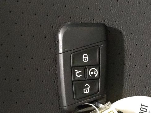 Used 2019 Volkswagen Jetta SE w/ Cold Weather Package FWD image 32