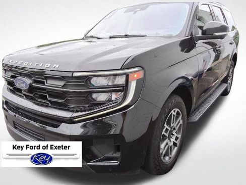 Certified 2025 Ford Expedition Active AWD/4WD image 4