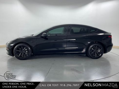 Used 2023 Tesla Model 3 Standard Range image 9