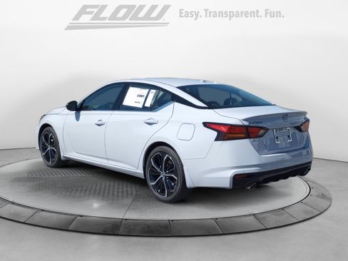 New 2025 Nissan Altima 2.5 SR w/ SR Premium Package image 5