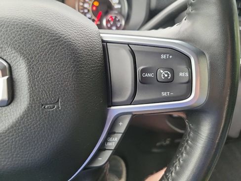 Used 2024 RAM 2500 Big Horn AWD/4WD image 27