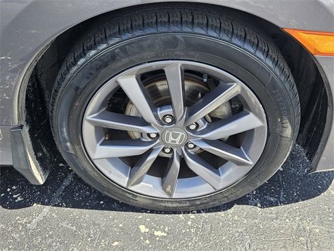 Used 2019 Honda Civic EX image 12