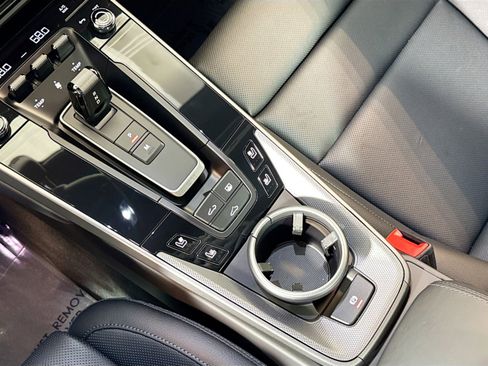 Used 2024 Porsche 911 Carrera image 19