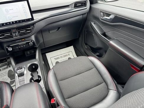 Used 2024 Ford Escape ST-Line w/ Tech Pack #1 AWD/4WD image 15