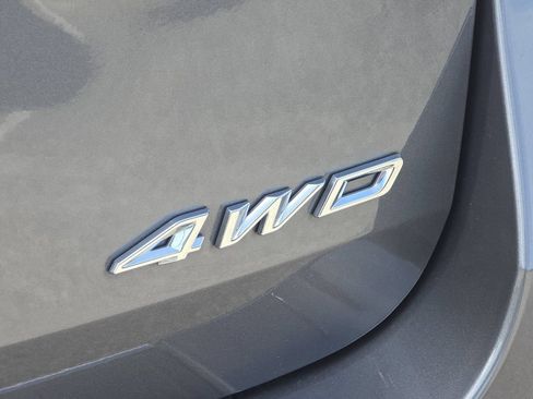 Used 2022 Ford Explorer Limited w/ Equipment Group 301A AWD/4WD image 5