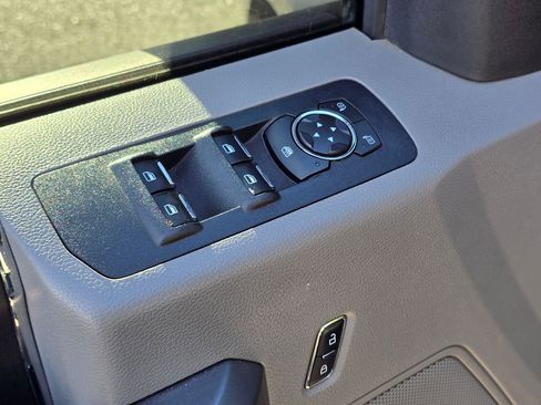 Used 2020 Ford F150 XLT image 20