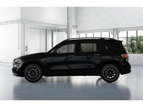 New 2026 Mercedes-Benz GLB 35 AMG 4MATIC image 34
