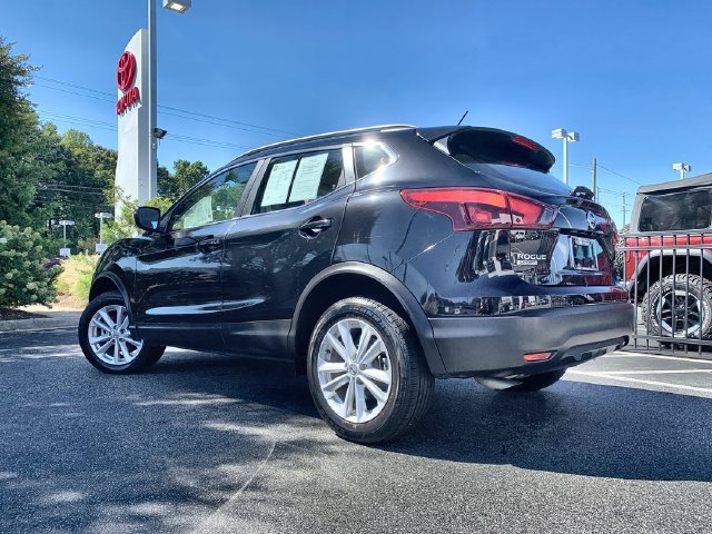 Used 2017 Nissan Rogue Sport SV FWD image 6