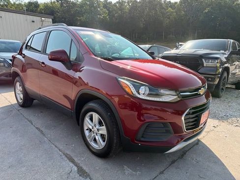 Used 2022 Chevrolet Trax LT w/ Driver Confidence Package AWD/4WD image 1