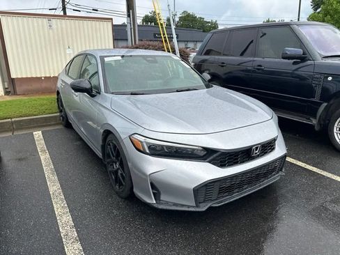 Used 2025 Honda Civic Sport image 2