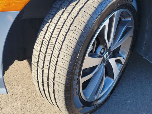 Used 2023 Honda Odyssey Touring image 11