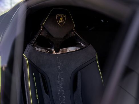 Used 2024 Lamborghini Huracan Sterrato image 29