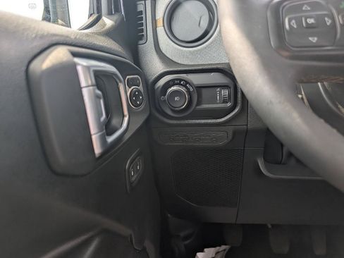 Used 2024 Jeep Wrangler Sport AWD/4WD image 16