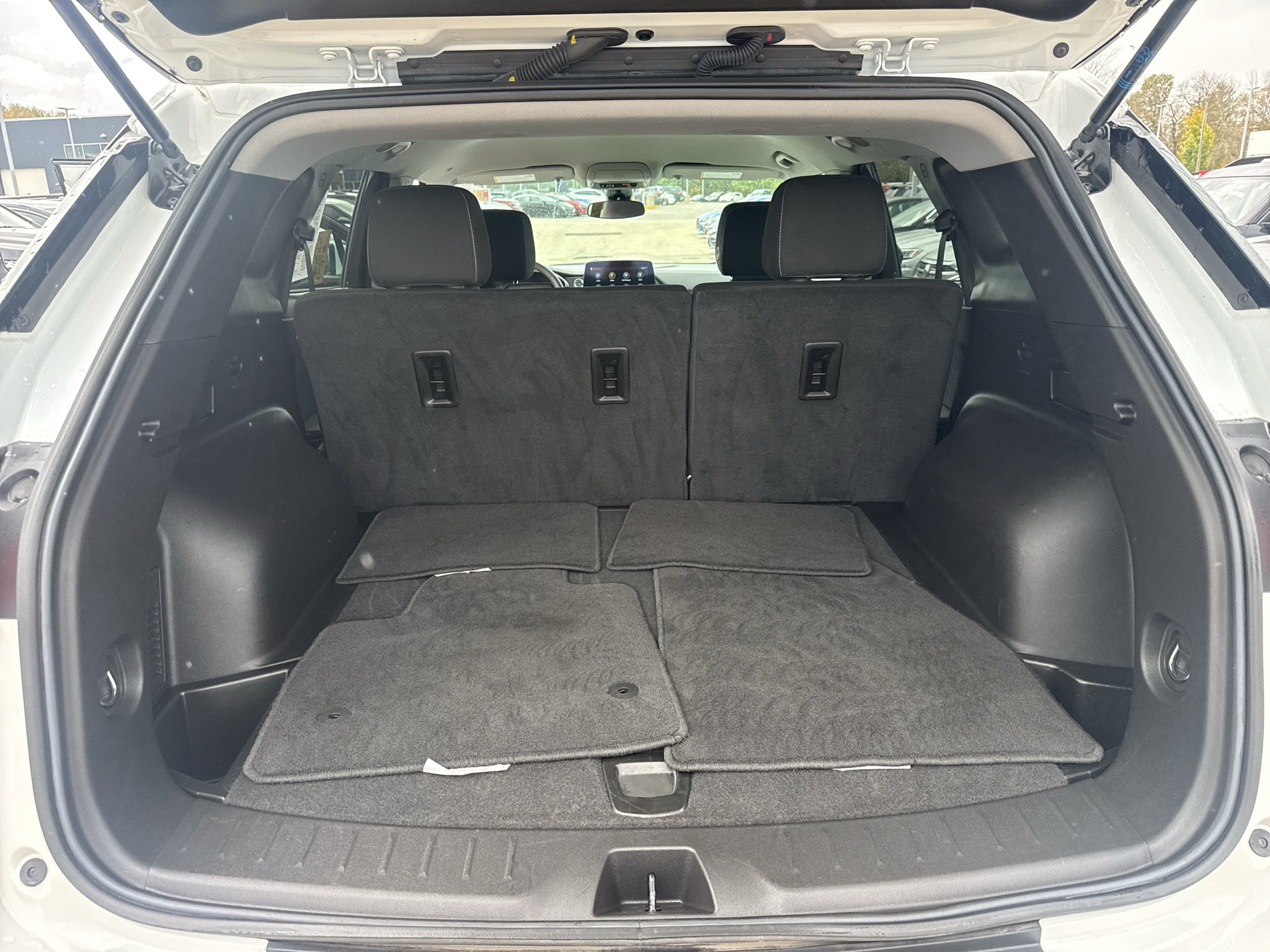 Certified 2025 Chevrolet Blazer LT AWD/4WD image 16