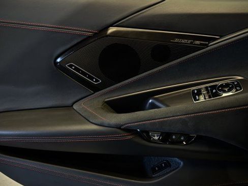 Used 2024 Chevrolet Corvette Stingray Premium Cpe w/ Z51 Performance Package RWD image 16
