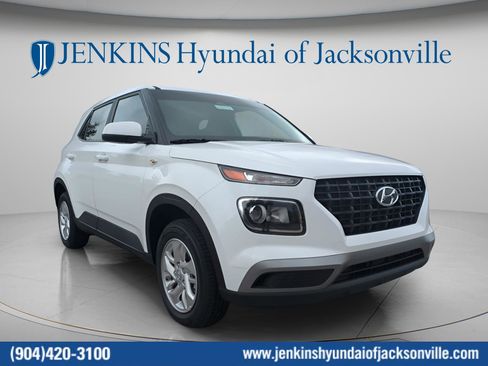 New 2026 Hyundai Venue SE FWD image 1