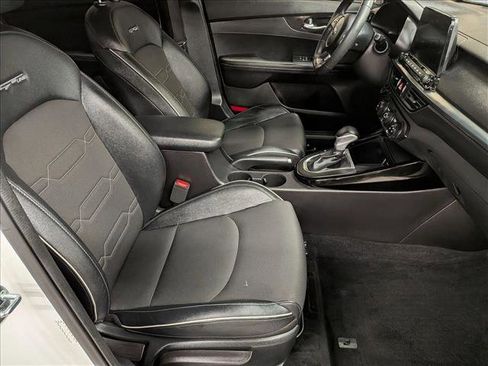 Used 2021 Kia Forte GT-Line image 22
