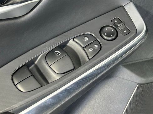Used 2025 Nissan Sentra SR w/ Midnight Edition FWD image 29