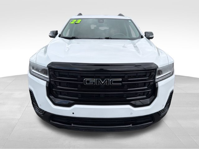 Used 2023 GMC Acadia SLE w/ Driver Convenience Package FWD image 2