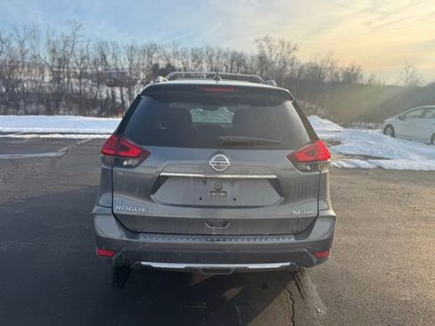 Used 2017 Nissan Rogue SL w/ SL Premium Package image 4