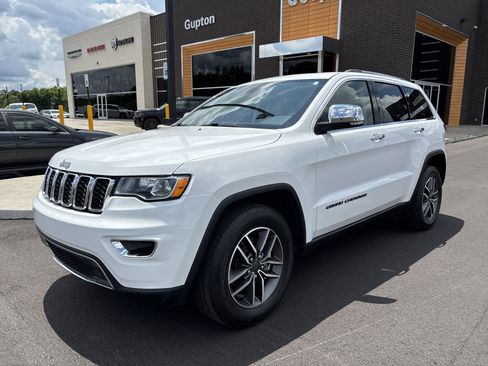 Used 2021 Jeep Grand Cherokee Limited RWD image 1