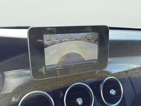 Used 2018 Mercedes-Benz C 300 4MATIC Sedan image 16