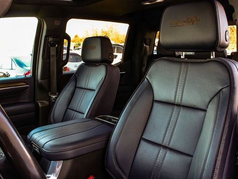 Used 2023 Chevrolet Silverado 1500 High Country image 31