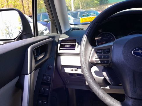 Used 2015 Subaru Forester 2.5i Premium w/ All-Weather Package AWD/4WD image 17