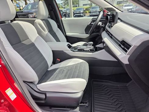 Used 2025 Mitsubishi Outlander SE FWD image 19