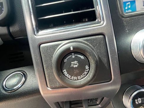 Used 2019 Ford Expedition Max Platinum AWD/4WD image 16