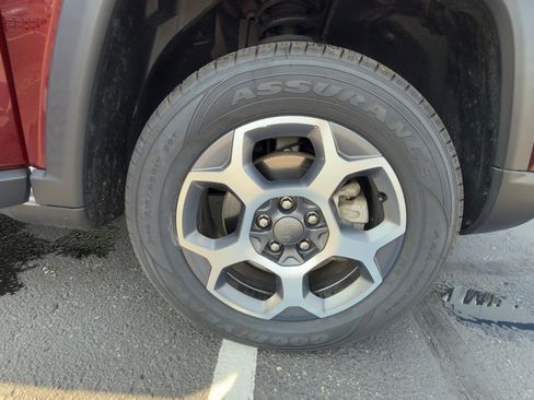 Used 2022 Jeep Compass Trailhawk w/ Sun and Sound Group image 10