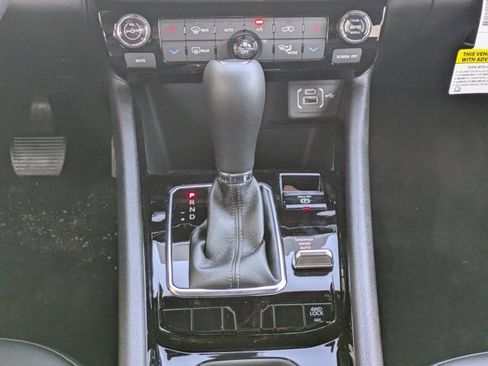 New 2026 Jeep Compass Latitude w/ Sun and Sound Group AWD/4WD image 17
