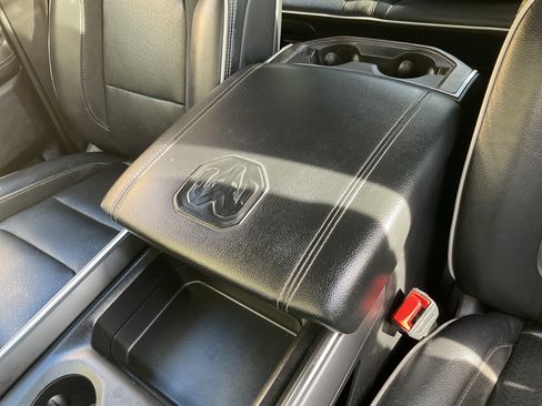 Used 2025 RAM 1500 Laramie AWD/4WD image 16