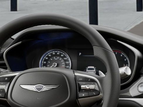 Used 2025 Genesis G70 2.5T image 13