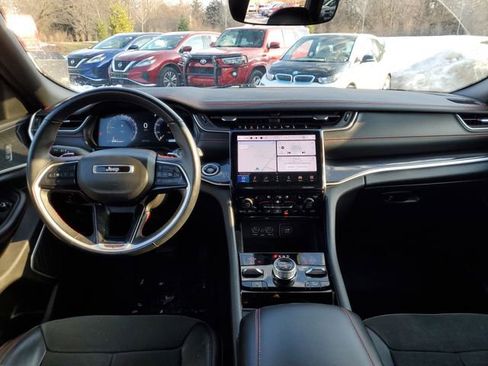 Used 2022 Jeep Grand Cherokee Trailhawk image 34