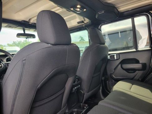 Used 2023 Jeep Wrangler Unlimited Sport AWD/4WD image 27